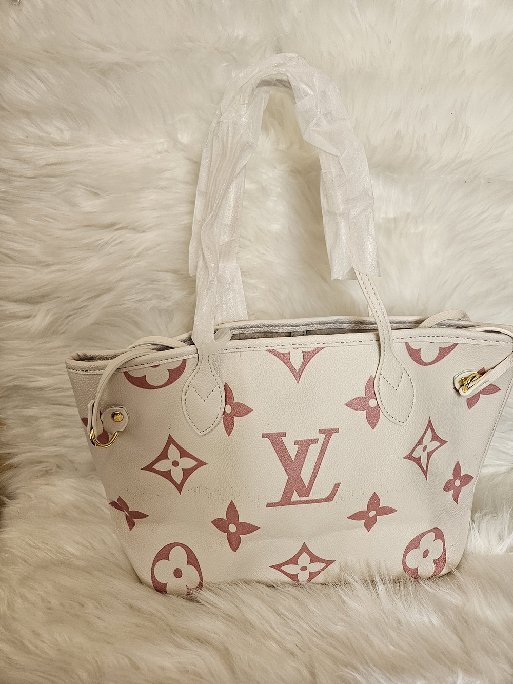 💗 White & Pink Monogram Shoulder Bag